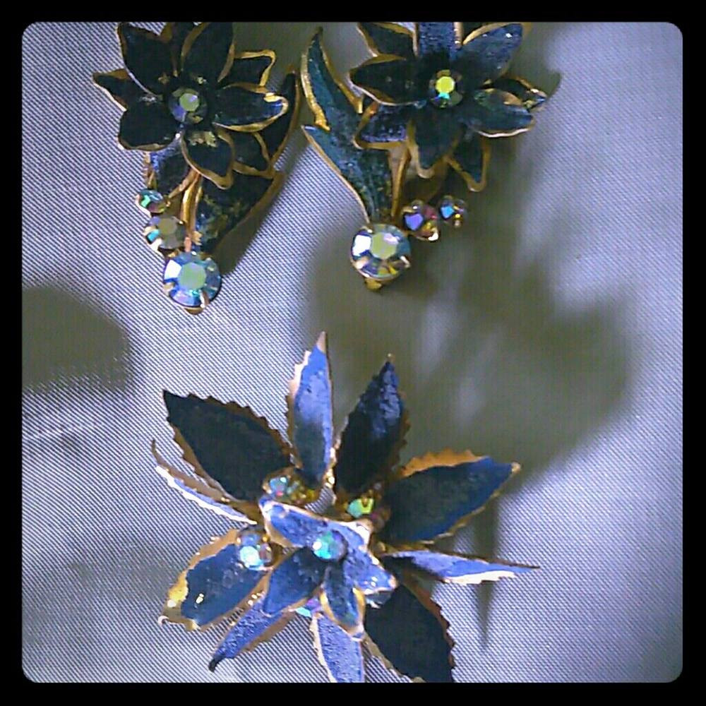 Austrian Crystal Clip Earrings & Brooche Set